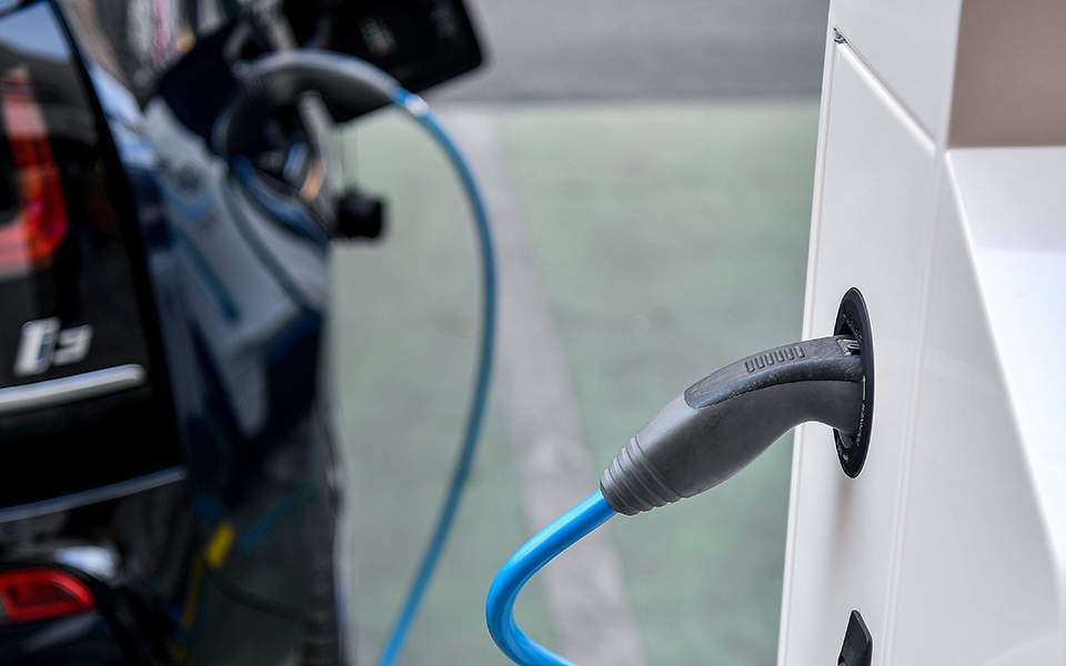 electric-car-subsidies-from-next-month-ekathimerini
