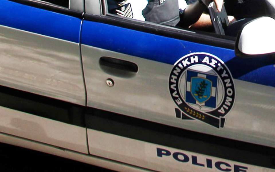 Police dismantle burglary ring in eastern Athens suburbs