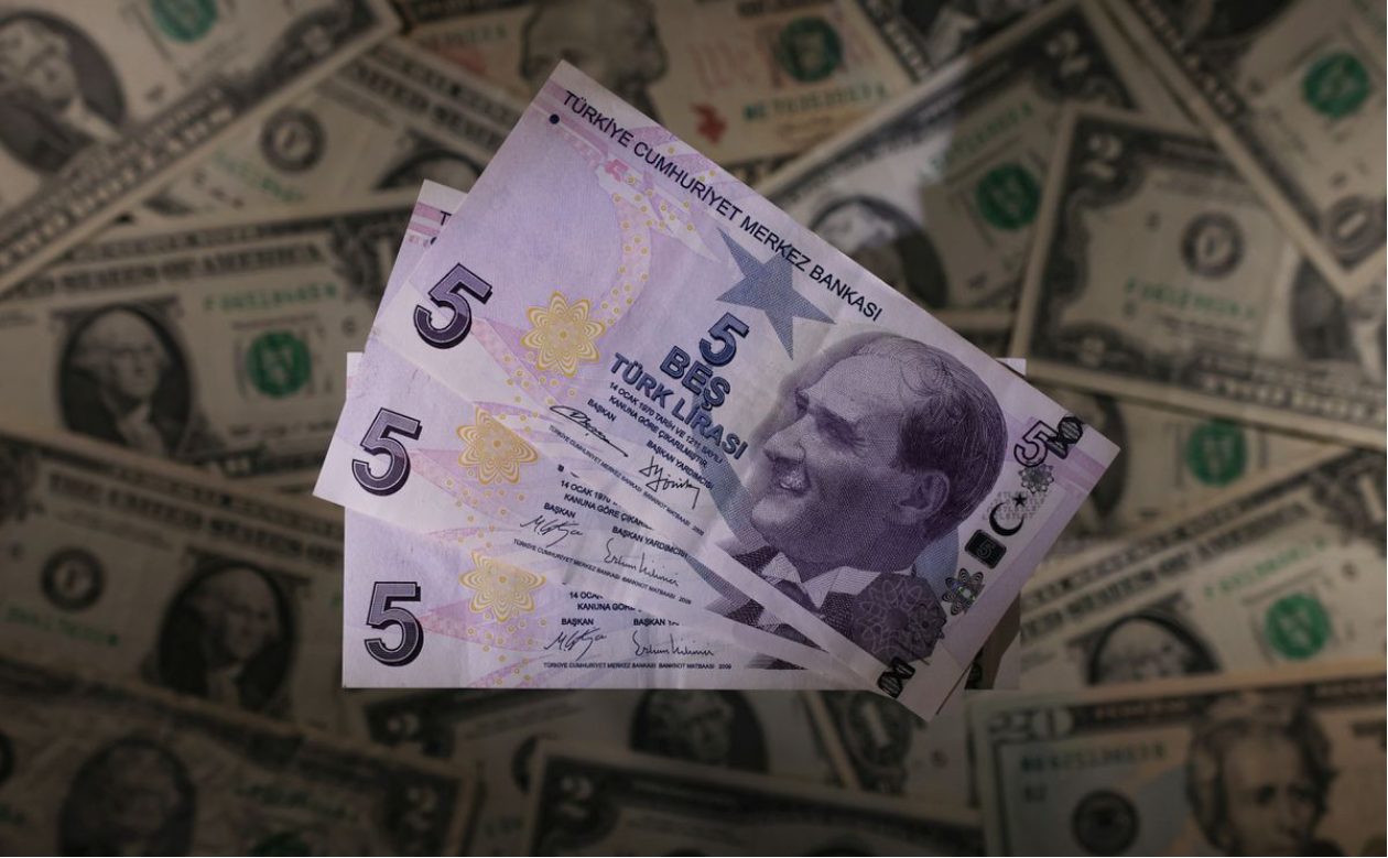 turkish lira craters 8 in face of erdogan s dangerous experiment ekathimerini com