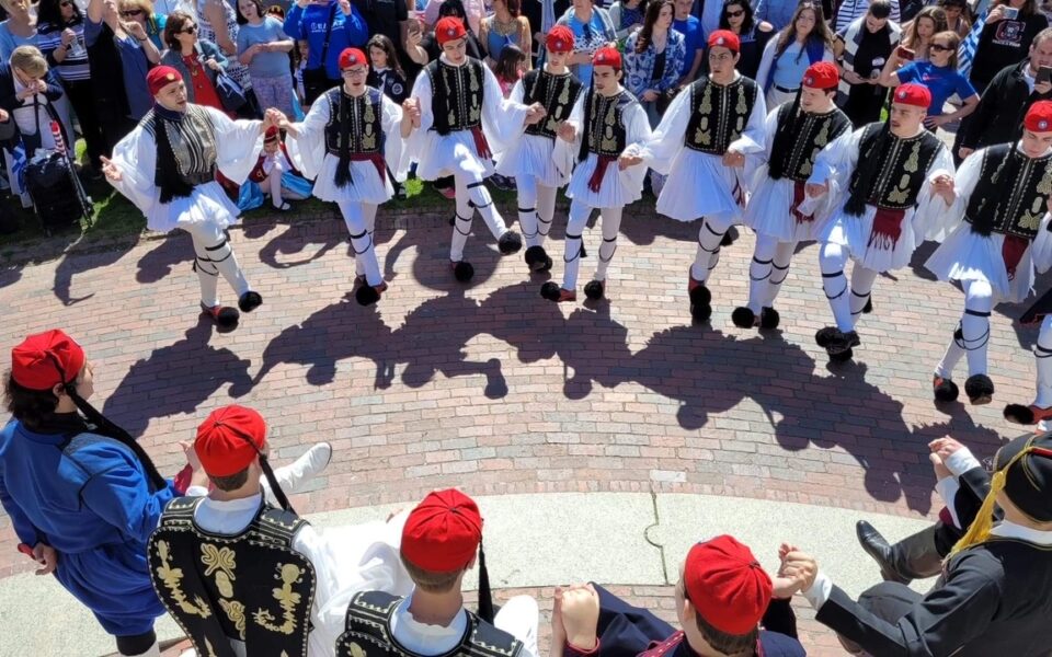 Greece Heritage Parade returns Sunday - CBS Chicago