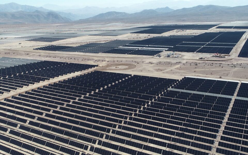 Helleniq in solar parks deal with Mytilineos