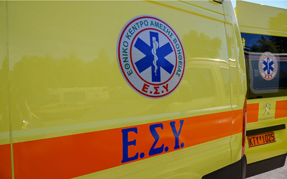 Man dies after participating in fighting wildfire in western Peloponnese