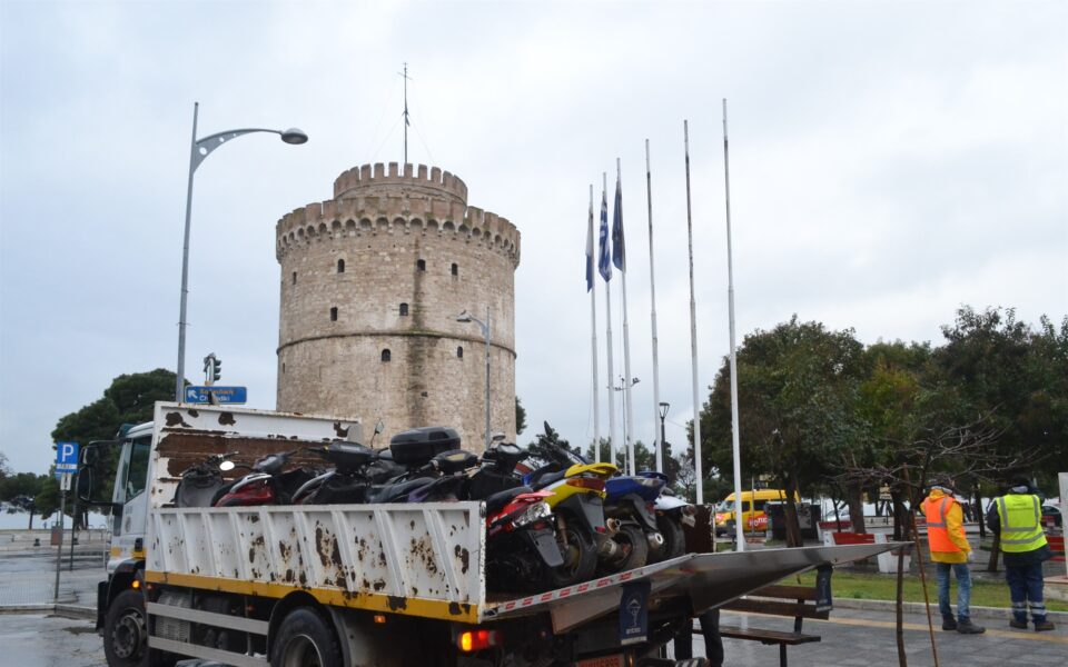 Clearing Thessaloniki’s streets of abandoned motorcycles