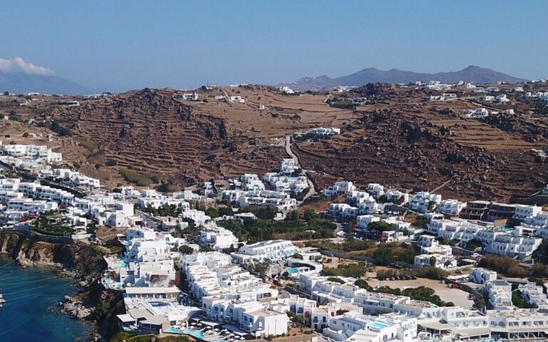 Illegal activity on Mykonos under scrutiny