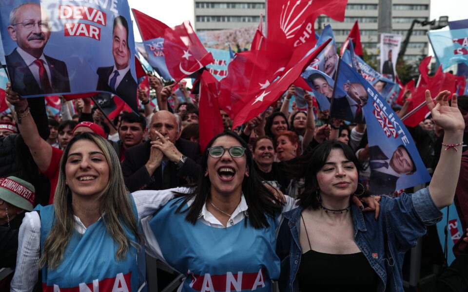 Campaigning in Turkey’s pivotal elections nearing end