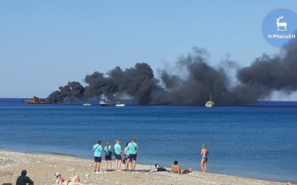 Fire on Rhodes tourist vessel