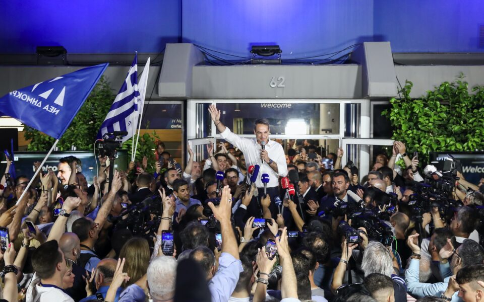 Greek conservatives storm to victory in repeat election