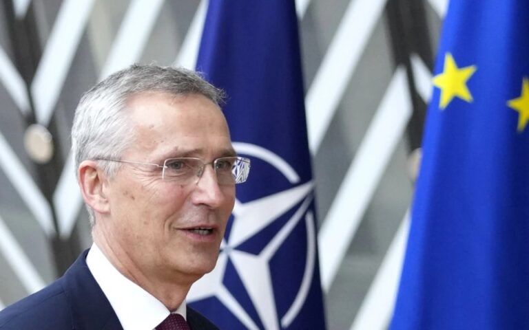 Stoltenberg, at farewell event, lauds ‘valuable’ NATO allies Greece, Turkey