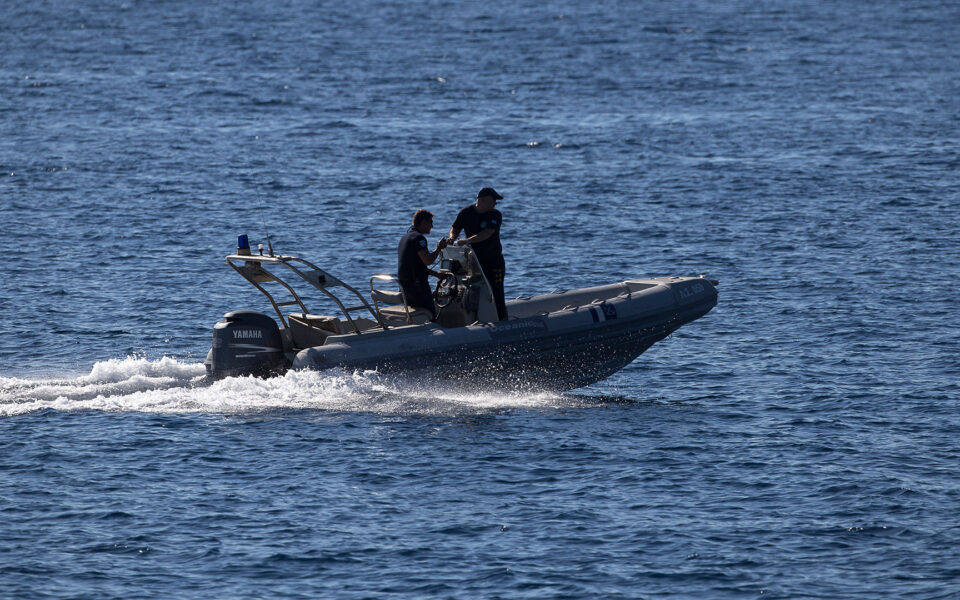Search for missing Paros surfer ongoing