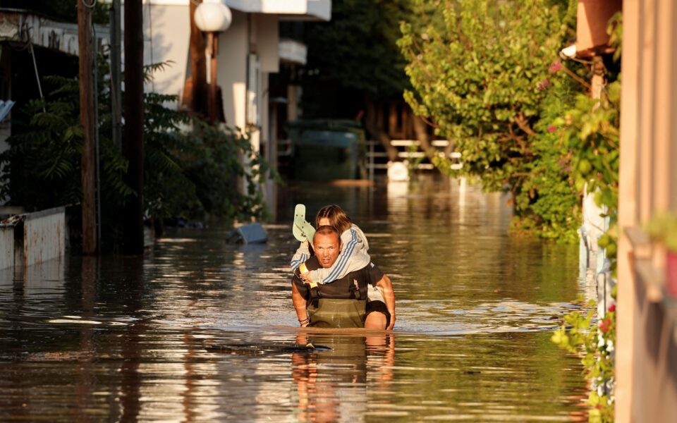 Larissa on high alert as Pinios River flooding looms