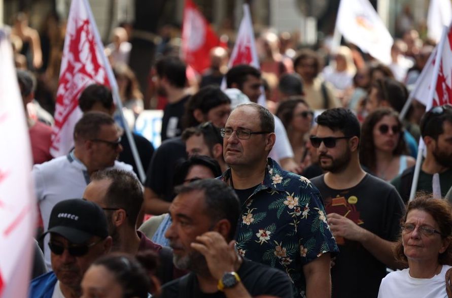 Protest rallies in Athens against new employment bill concluded