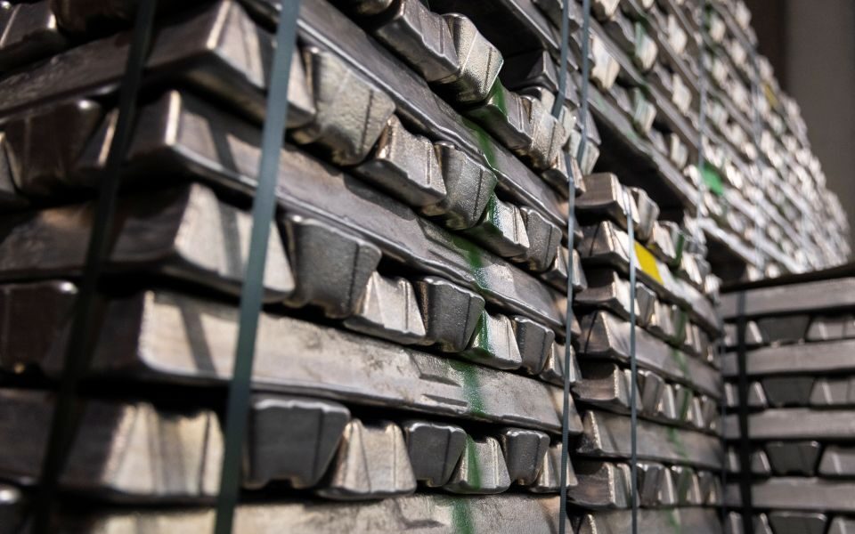 Aluminium deals delayed in Europe by cautious buyers amid weak demand