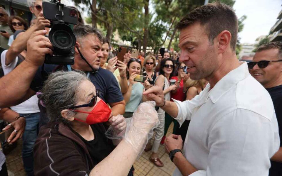 Street preacher insults SYRIZA candidate Kasselakis