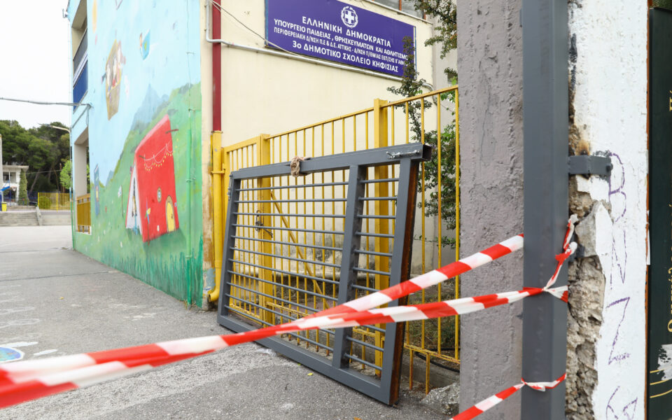 3 arrested after steel gate falls on 9-year-old at Athens primary school