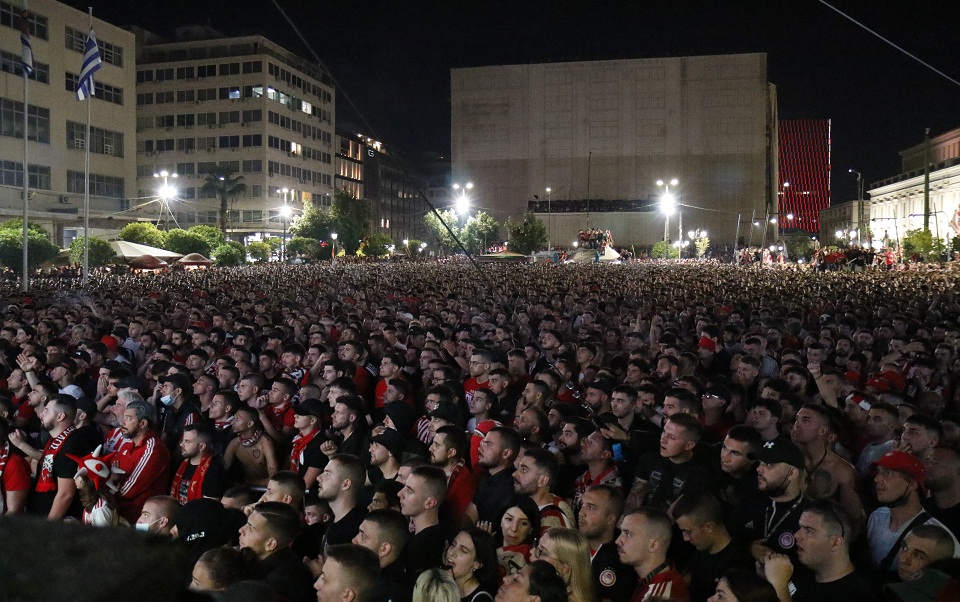 olympiakos-triumphs-in-conference-league-final3