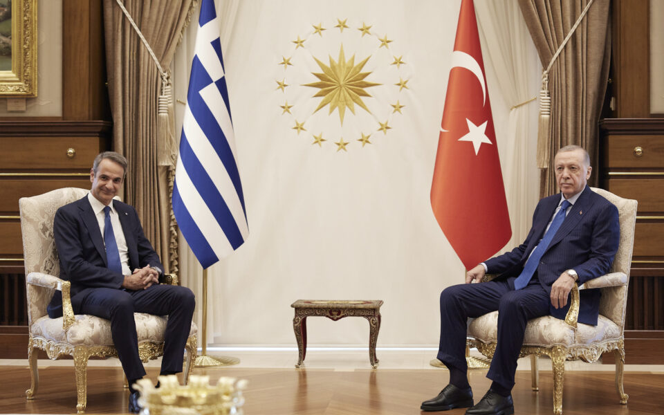 Bar not high in Mitsotakis, Erdogan talks