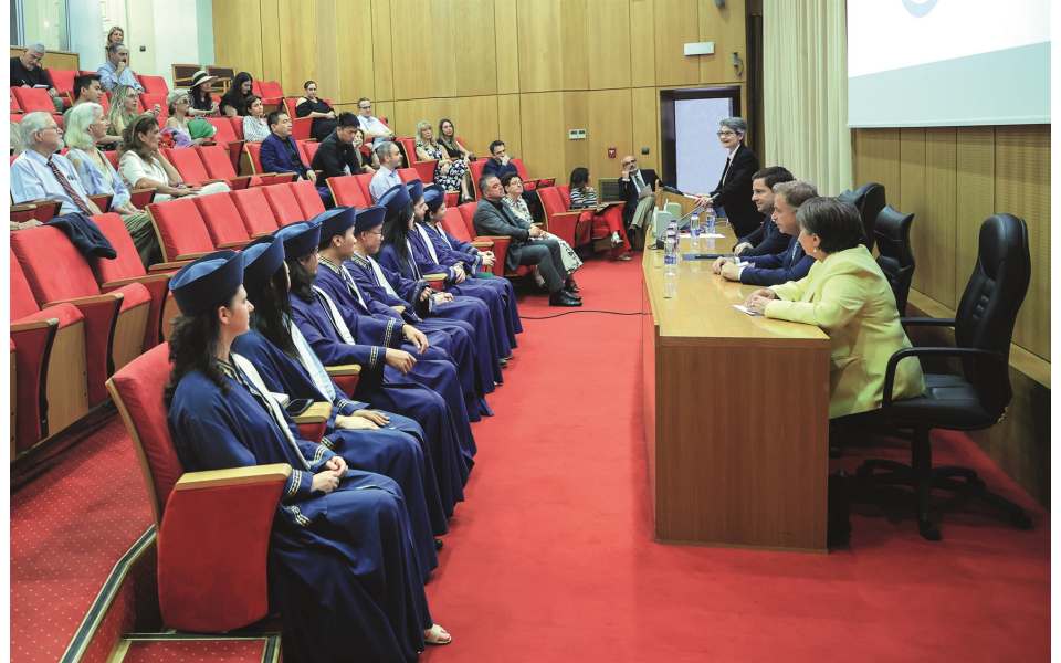 Graduates from China, the US and El Salvador