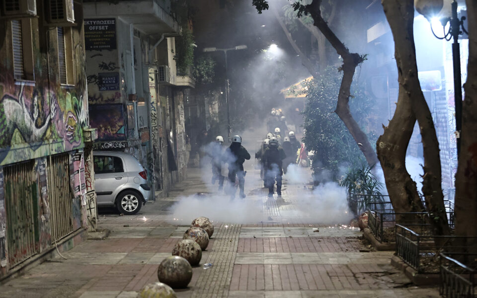 Police detain 22 after clashes in Exarchia
