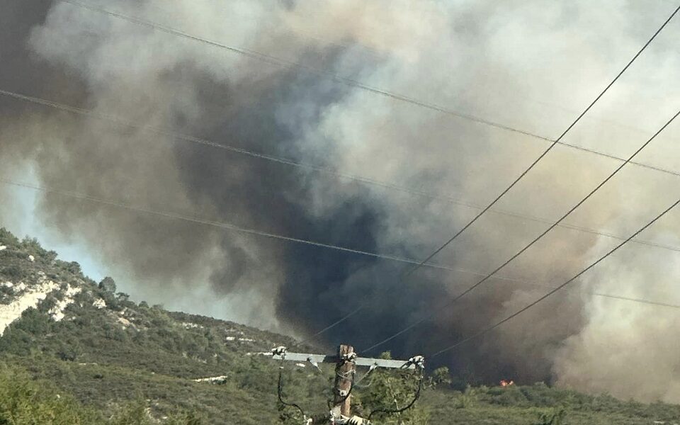 Fireworks start big blaze in Cyprus