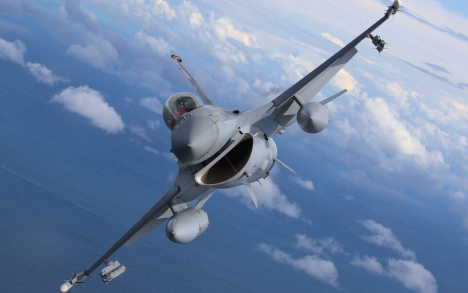 Türkiye F-16 jeti almaya yaklaşıyor