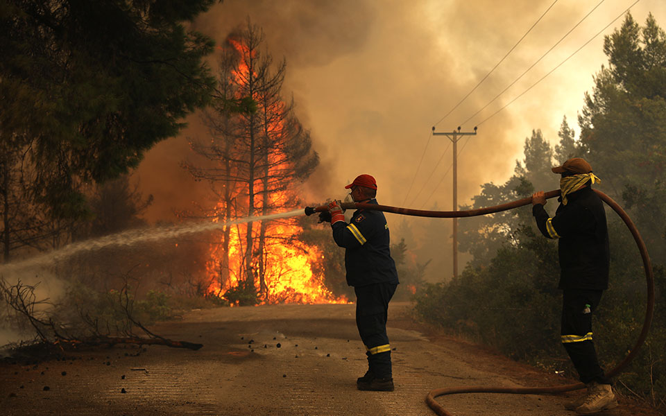 Wildfires break out in Attica, Evia and Thebes