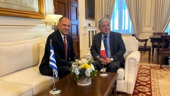 Philippine and Greek foreign ministers discuss bilateral relations