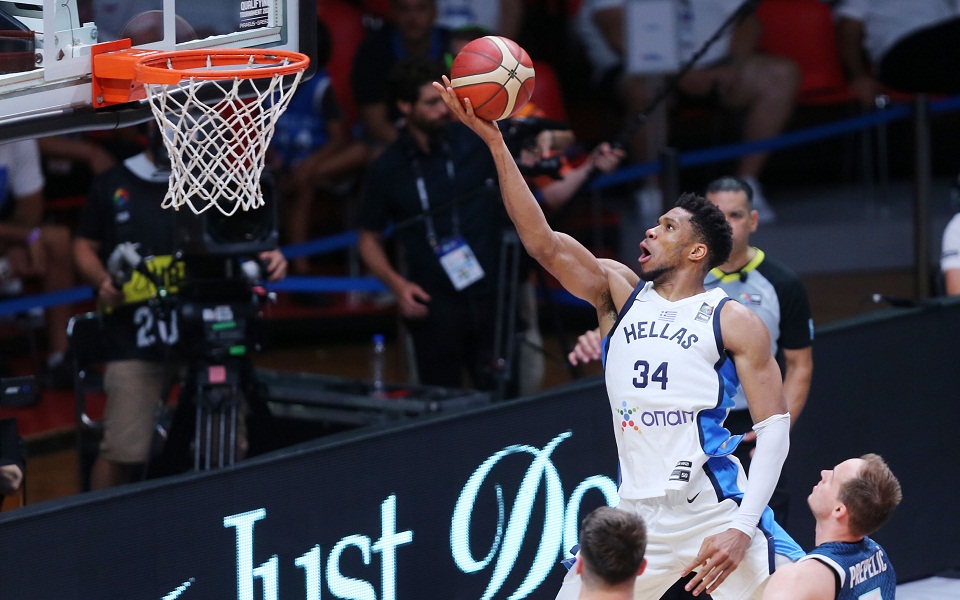 Greece trounces Slovenia to get within one step from the Olympics