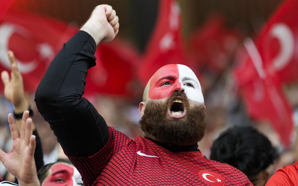 Turkey’s ambassador calls for restrained celebrations ‘when we beat the Dutch’ | eKathimerini.com