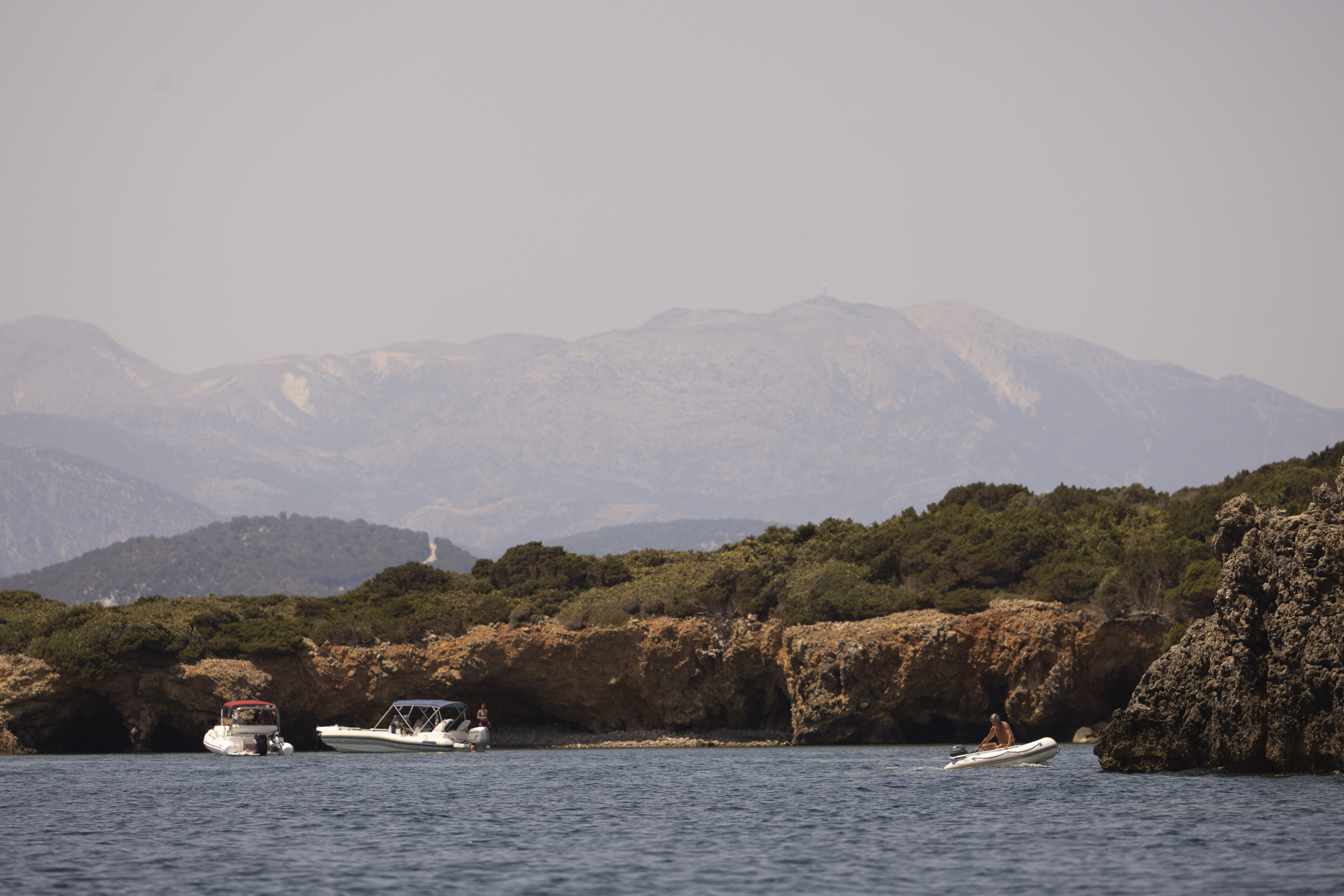 Photo-loving tourists endanger Ionian seal haven