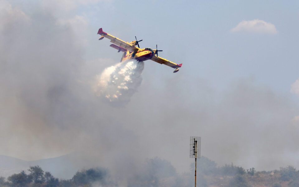 Fire service releases aerial operations data from Attica wildfire