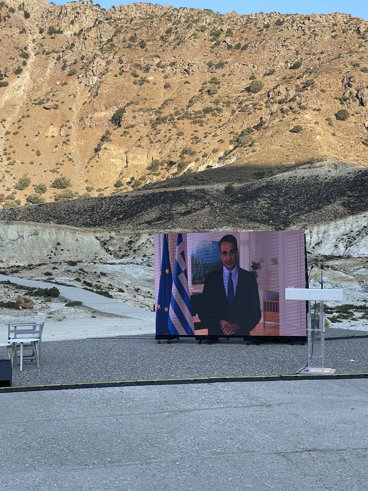 nisyros-dialogues-delve-into-island-sustainability-and-geopolitics1