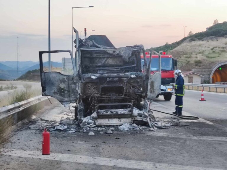 Truck fire halts traffic on Egnatia Odos