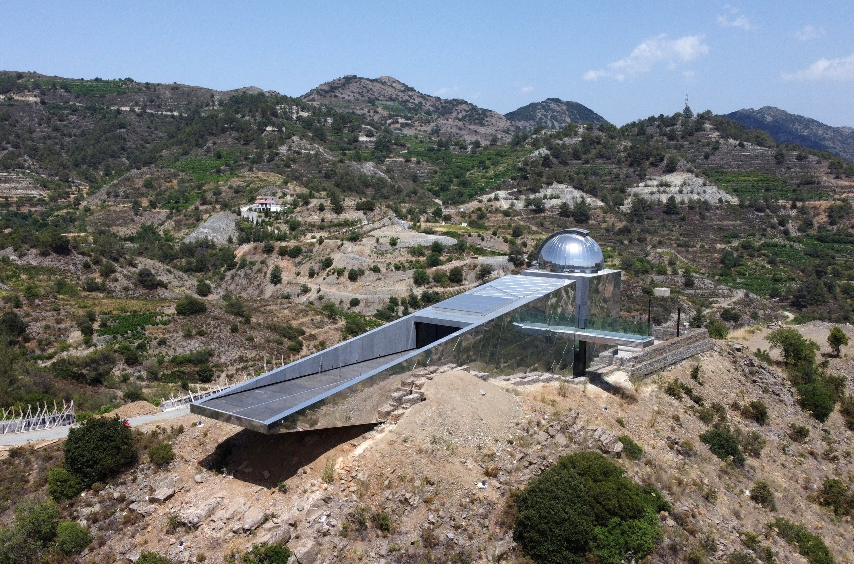 spaceship-observatory-allows-cyprus-stargazers-a-peek-at-the-final-frontier3