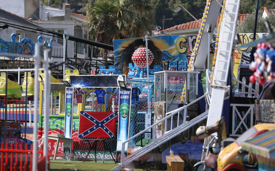 Expert examines amusement park ride that caused the death of a 19-year-old and describes it as “extremely dangerous”