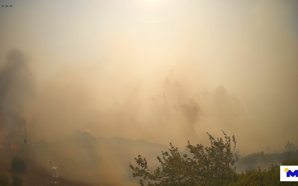 Flames reach National Observatory of Athens