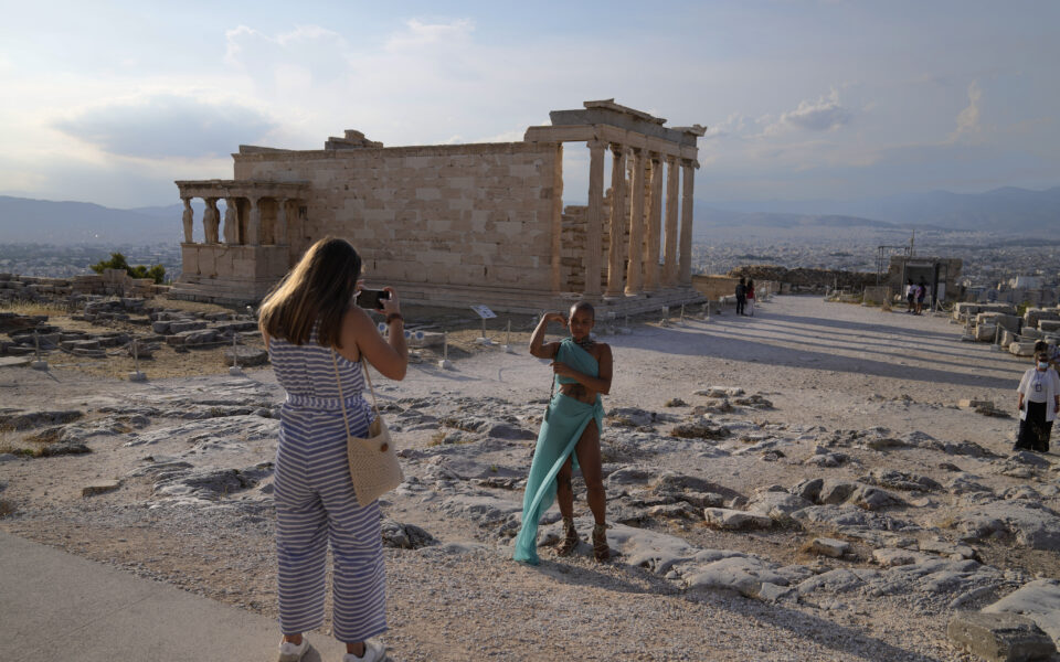 Limited exclusive Acropolis tours underway, promotional campaign launched