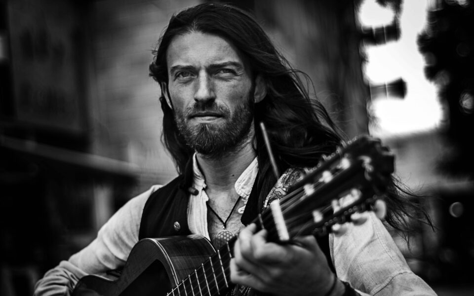 Estas Tonne | Athens | September 26