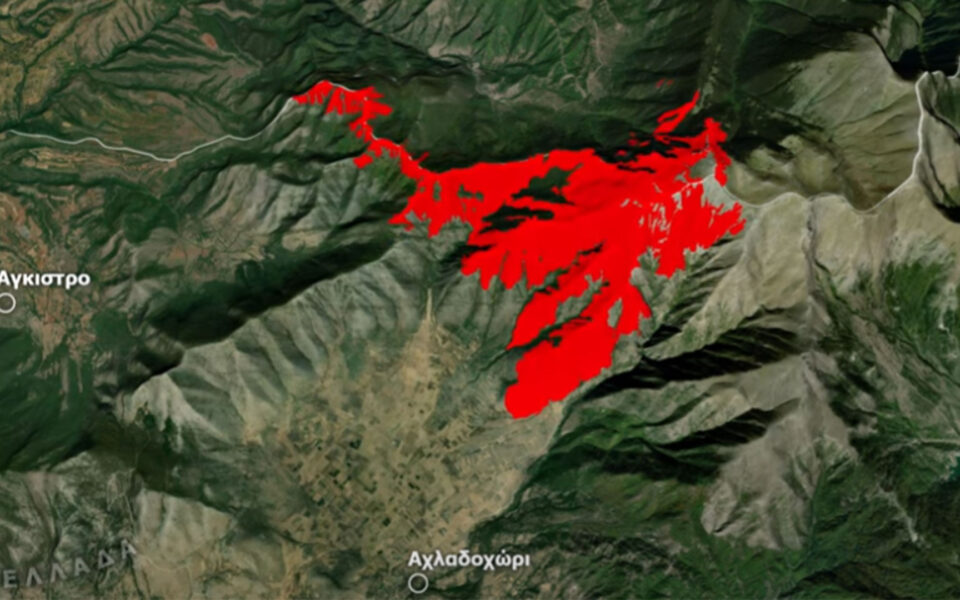 Satellite images show ongoing forest fire near Serres