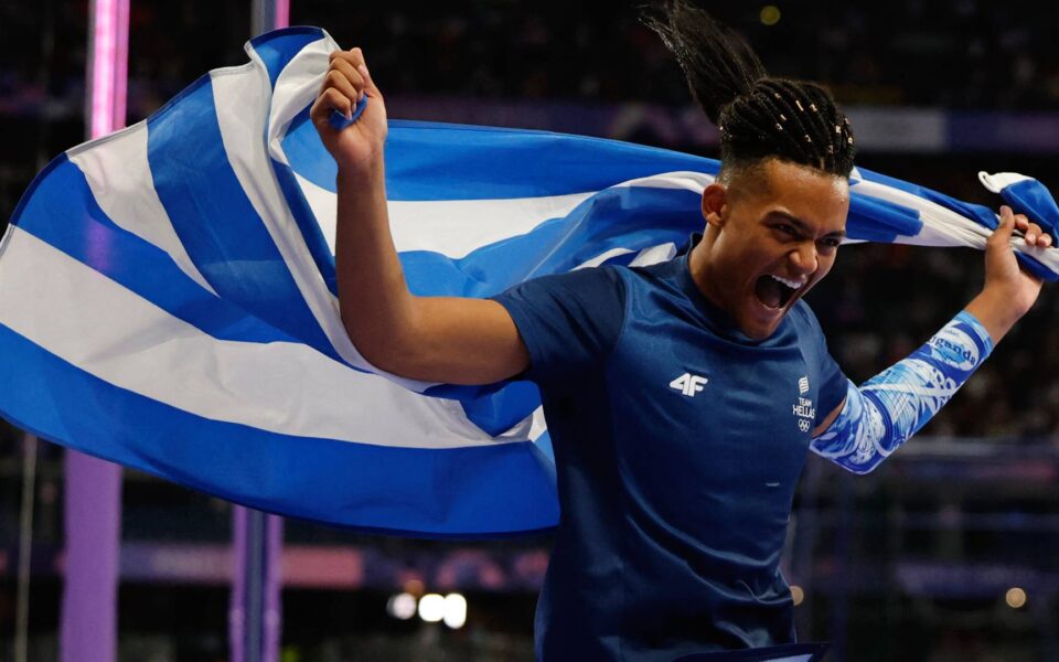 Karalis named Greece’s closing ceremony flag bearer