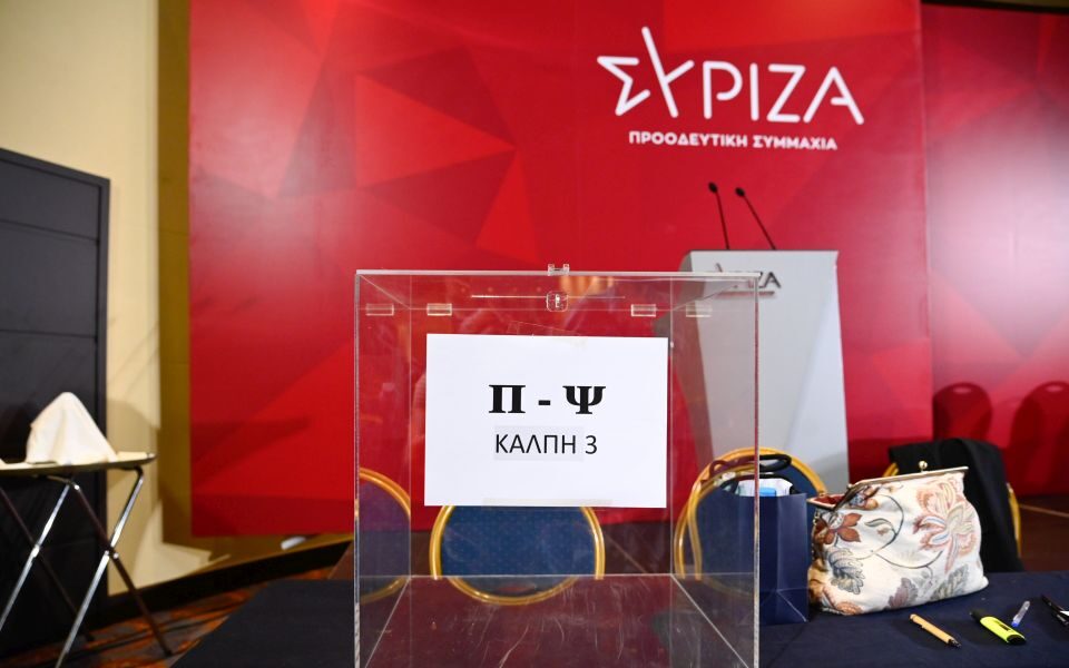 SYRIZA central committee votes on motion of censure against Kasselakis