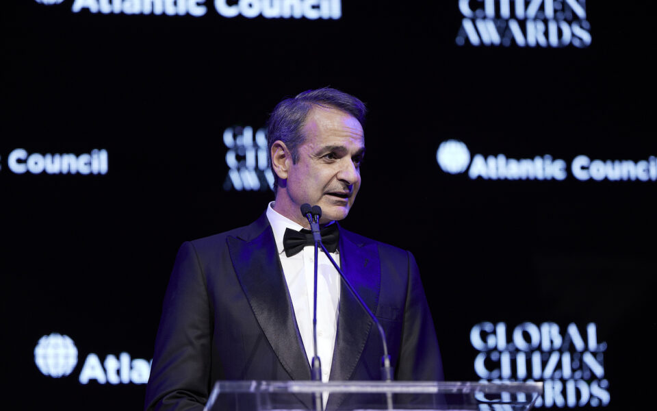 PM Mitsotakis receives Global Citizen Award by Atlantic Council