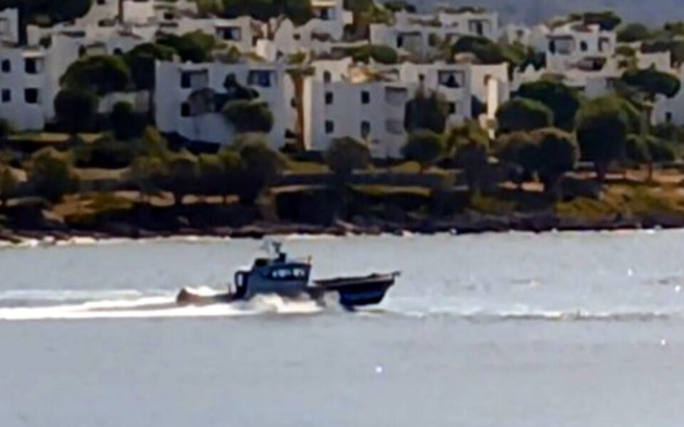 Coast guard vessel enters Turkish waters during pursuit of migrant smugglers