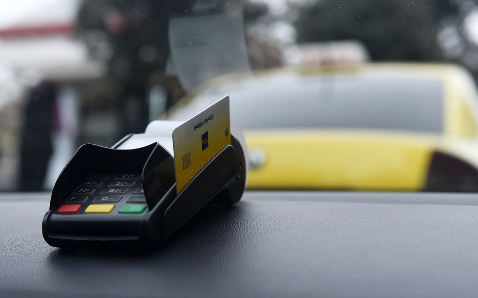 Taxi drivers face 1,000-euro fine for opposing POS rules