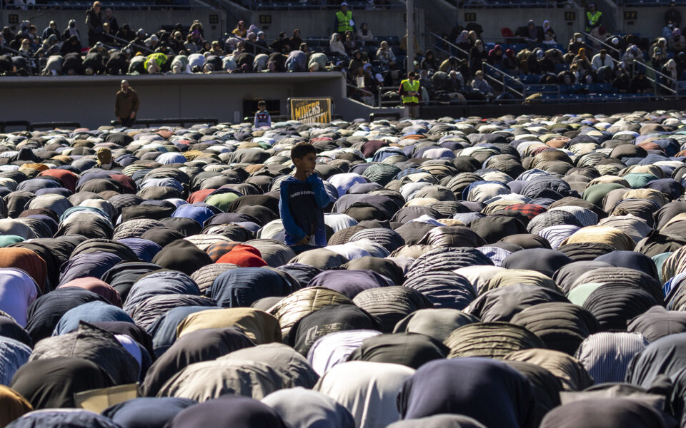 Thousands mourn Fethullah Gulen, a Turkish spiritual leader who died in the US