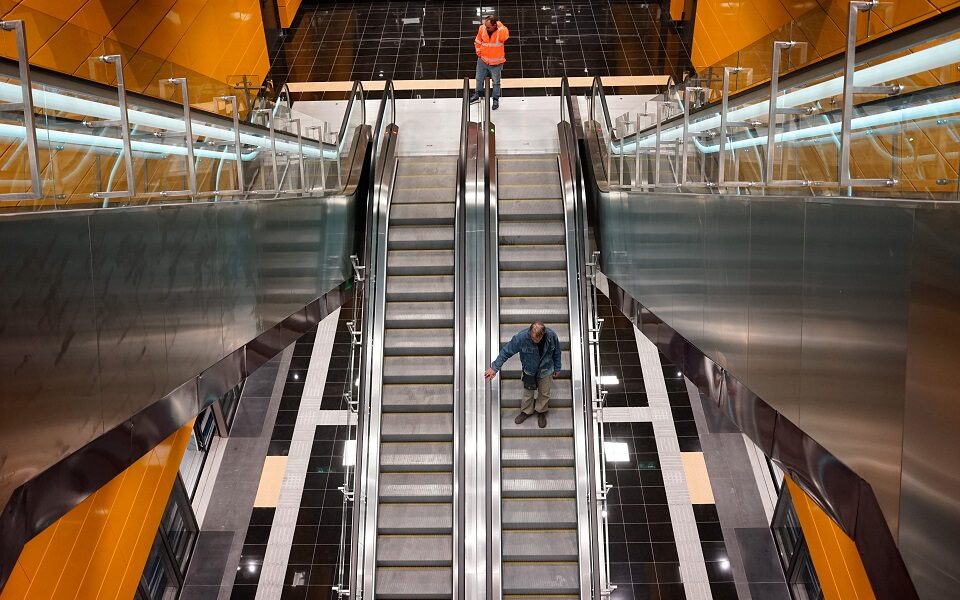 Government announces lower ticket prices to boost use of new Thessaloniki metro