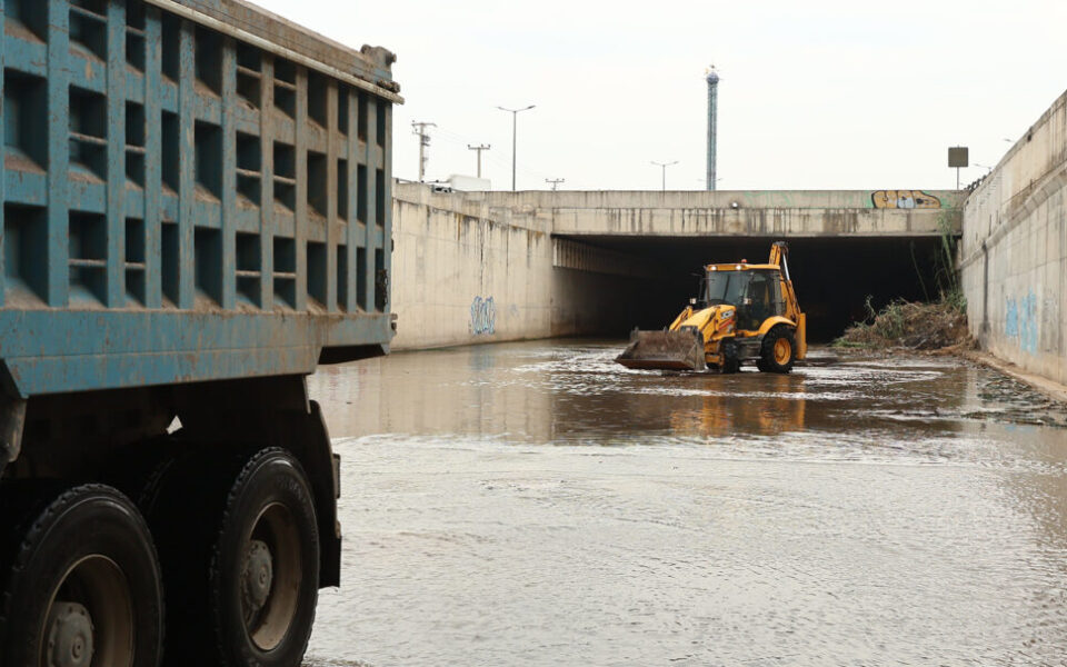 Flood risks loom along Kifissos River