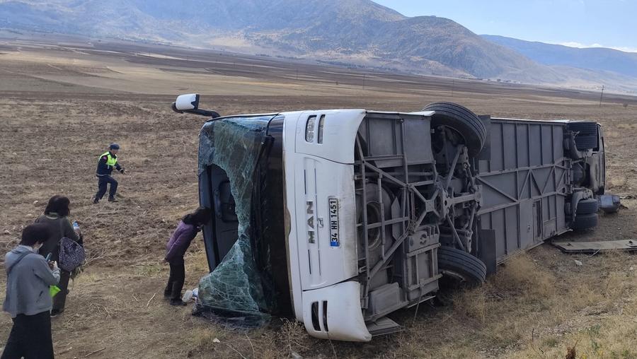 Six dead, 25 injured in Turkey bus accident